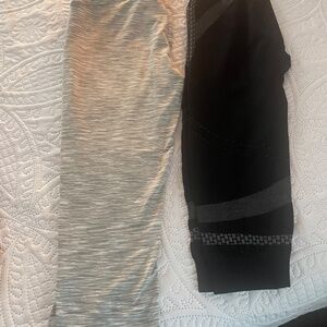 BUNDLE OF 2 Ladies Athletic Crop Leggings